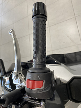 Скутер X-MOTORS JET 200CC EFI PRO(replica Honda X-ADV)